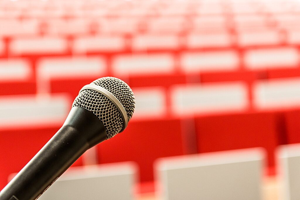 microphone, it, lecture-2775447.jpg